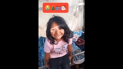 Little girl who asked Santa Claus for toy house on Christmas. (Instagram/@goodnews_movement) Little girl who asked Santa Claus for toy house on Christmas. (Instagram/@goodnews_movement)