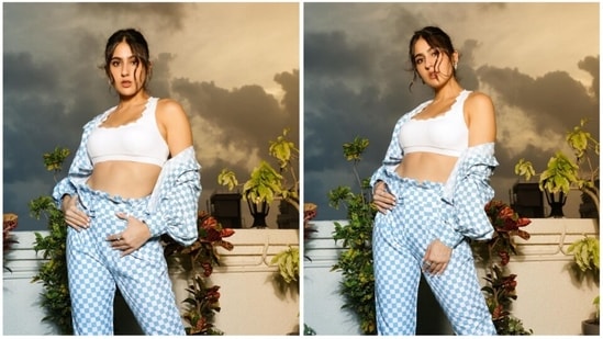 Y2K Fashion: You must have heard of the famous saying 'history repeats.' That is exactly what is happening with fashion. The fashion trend that ruled the 1990s and early 2000s is back with the name Y2K which stands for 'Year 2000.' This includes parachute pants, cargo pants, butterfly patterns, and the low rise.&nbsp;(Instagram/@saraalikhan95)