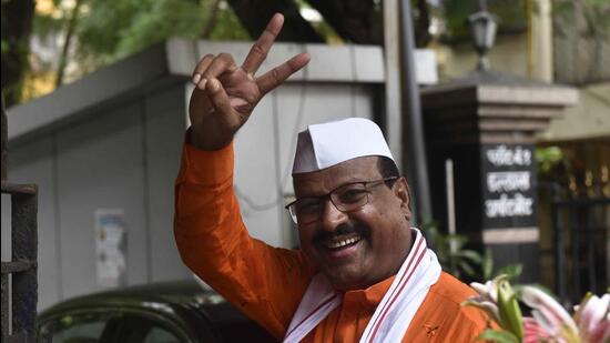 Mumbai, India - October 26, 2019: Newly elected MLA Abdul Sattar of Shiv Sena arrives to meet Party chief Uddhav Thackeray at Matoshree in Bandra in Mumbai, India, on Saturday, October 26, 2019. (Photo by Kunal Patil/Hindustan Times) (Kunal Patil/HT Photo)