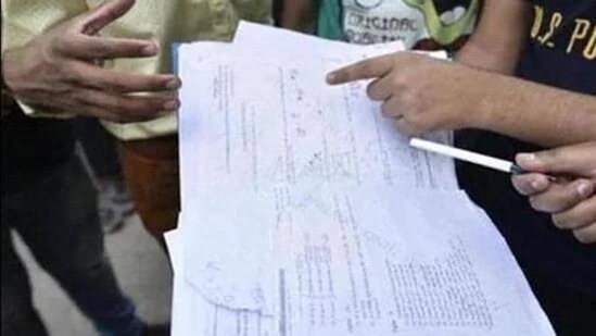 The suspension came three days after an HPSSC employee was arrested along with five others in connection with the JOA (IT) paper leak case. The suspension came three days after an HPSSC employee was arrested along with five others in connection with the JOA (IT) paper leak case.