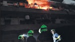 Mumbai, India - Dec. 27, 2022: Fire breacks out at mittal industrial estate, Andheri in Mumbai, India, on Tuesday, December 27, 2022. (Photo by Satish Bate/ Hindustan Times) (Hindustan Times) Mumbai, India - Dec. 27, 2022: Fire breacks out at mittal industrial estate, Andheri in Mumbai, India, on Tuesday, December 27, 2022. (Photo by Satish Bate/ Hindustan Times) (Hindustan Times)