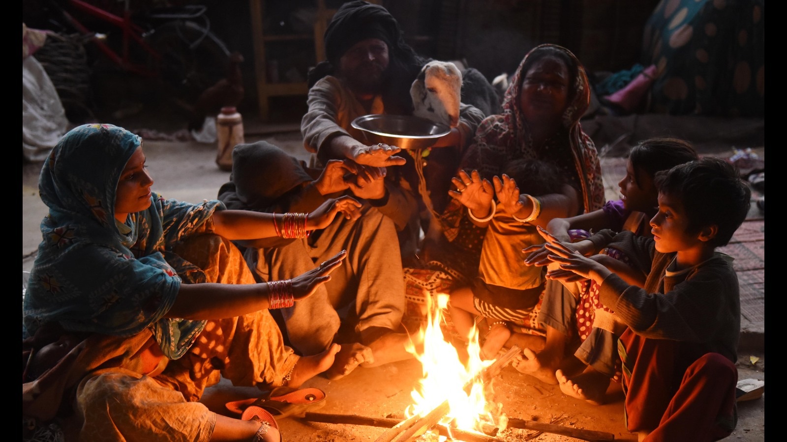 state-reels-under-cold-wave-faizabad-coldest-city-hindustan-times