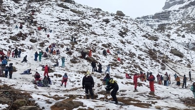 Manav Verma, Superintendent of Police, Lahaul-Spiti district, on Monday said that 19,383 vehicles have entered and exited the tourist destinations in the region during the past 24 hours. (ANI) Manav Verma, Superintendent of Police, Lahaul-Spiti district, on Monday said that 19,383 vehicles have entered and exited the tourist destinations in the region during the past 24 hours. (ANI)