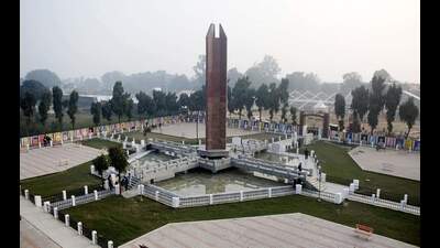 Chauri Chaura (memorial in pic) was in the limelight during the non- cooperation movement launched by Mahatma Gandhi in 1922. (HT file) Chauri Chaura (memorial in pic) was in the limelight during the non- cooperation movement launched by Mahatma Gandhi in 1922. (HT file)