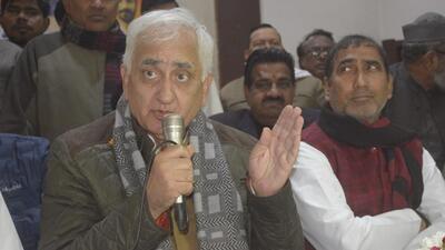 Former union minister Salman Khurshid at a press conference in Loni in Ghaziabad on Tuesday. (Sakib Ali/HT Photo)