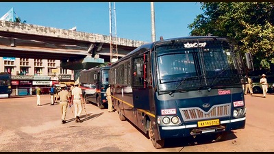 Prohibitory orders in four areas of Mangaluru city were extended till 6 am on December 29 (ANI) Prohibitory orders in four areas of Mangaluru city were extended till 6 am on December 29 (ANI)