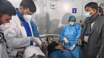 Union Minister of Health and Family Welfare Mansukh Mandaviya reviews the COVID-19 mock drill conducted to ensure Covid management preparedness in view of the rising cases of Coronavirus in some countries including China, at Safdarjung Hospital, in New Delhi on Tuesday. (ANI) Union Minister of Health and Family Welfare Mansukh Mandaviya reviews the COVID-19 mock drill conducted to ensure Covid management preparedness in view of the rising cases of Coronavirus in some countries including China, at Safdarjung Hospital, in New Delhi on Tuesday. (ANI)