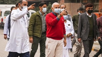 Deputy Chief Minister Manish Sisodia visited the Delhi government-run Lok Nayak Jai Prakash Narayan (LNJP) Hospital at noon on Tuesday to assess the drill. (HT Photo/Raj K Raj) Deputy Chief Minister Manish Sisodia visited the Delhi government-run Lok Nayak Jai Prakash Narayan (LNJP) Hospital at noon on Tuesday to assess the drill. (HT Photo/Raj K Raj)