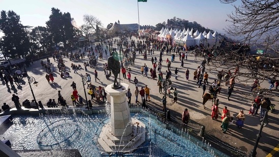 The CM asked the Himachal Pradesh Chief Secretary to hold a meeting with the senior officers of the State government to make adequate arrangements for the smooth flow of tourists into the State. (PTI)