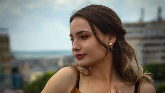 Fashion accessories like earrings can really enhance your look. (Pexels)