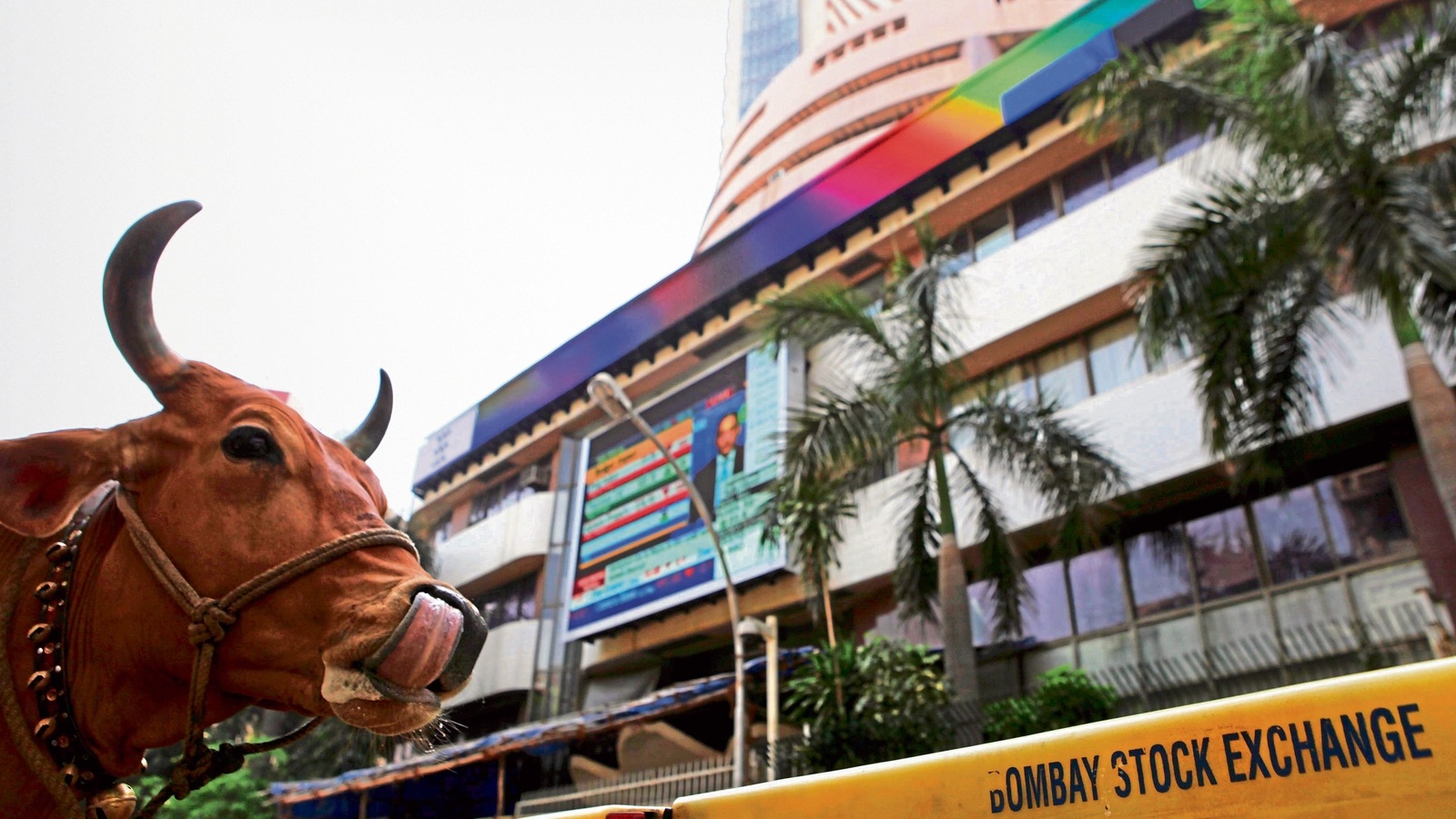 Sensex starts day in red by slumping over 100 points at 60,825, Nifty at 18,091