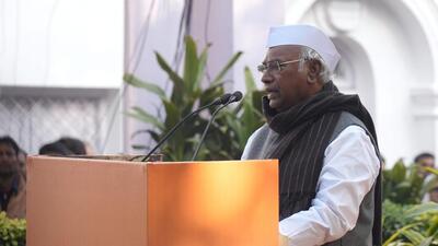 Congress chief Mallikarjun Kharge addressing party leaders. (PTI) Congress chief Mallikarjun Kharge addressing party leaders. (PTI)