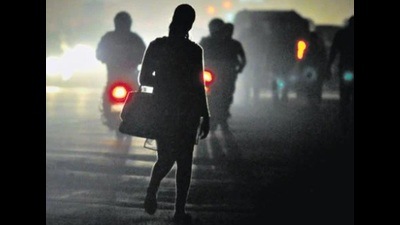 The march witnessed protesting women singing songs of freedom. (HT Photo)