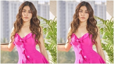 Alaya posted the photos of the promotional look with the caption, "Pinky promise you'll watch #AlmostPyaar on February 3, 2023? All dressed up for #almostpyaarwithdjmohabbat promotions at Mood Indigo IIT." (Instagram) Alaya posted the photos of the promotional look with the caption, "Pinky promise you'll watch #AlmostPyaar on February 3, 2023? All dressed up for #almostpyaarwithdjmohabbat promotions at Mood Indigo IIT." (Instagram)