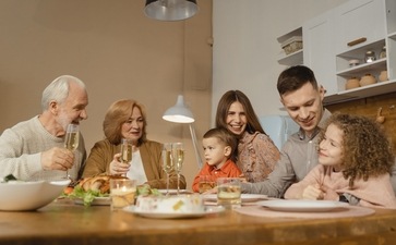 New Year 2023 resolutions for parents to combat mental health issues in kids (Tima Miroshnichenko) New Year 2023 resolutions for parents to combat mental health issues in kids (Tima Miroshnichenko)