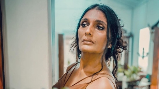 Anu Aggarwal spoke about how she sees love in a new interview. Anu Aggarwal spoke about how she sees love in a new interview.