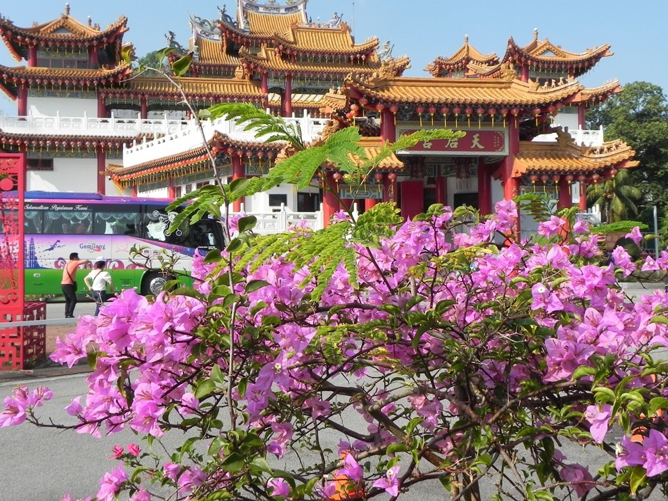 Chinese temple in Kuala Lumpur(Sandip Hor)