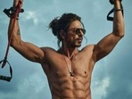 How to get 8-pack abs like SRK in a healthy way; fitness experts offer tips How to get 8-pack abs like SRK in a healthy way; fitness experts offer tips