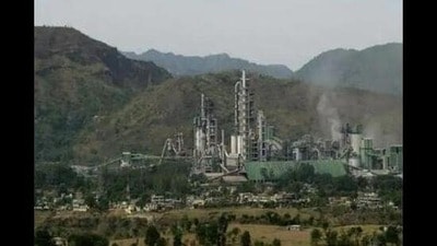 Crucial talks between Himachal government sub-committee, truckers and company officials remained inconclusive a fortnight after the Adani Group suspended its operations in two cement plants for an indefinite period. (HT File Photo/ Representational image) Crucial talks between Himachal government sub-committee, truckers and company officials remained inconclusive a fortnight after the Adani Group suspended its operations in two cement plants for an indefinite period. (HT File Photo/ Representational image)