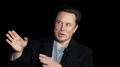(FILES) In this file photo taken on February 10, 2022 Elon Musk gestures as he speaks during a press conference at SpaceX's Starbase facility near Boca Chica Village in South Texas. (AFP) (FILES) In this file photo taken on February 10, 2022 Elon Musk gestures as he speaks during a press conference at SpaceX's Starbase facility near Boca Chica Village in South Texas. (AFP)