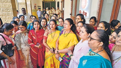 Mumbai, India - Dec. 29, 2022: Former corporators belonging to Shiv Sena UBT group stage a dharna outside BMC commissioner I S Chahal office, after he sealed all party offices in BMC head quarter in Mumbai, India, on Thursday, December 29, 2022. (Photo by Anshuman Poyrekar/ Hindustan Times) (Hindustan Times) Mumbai, India - Dec. 29, 2022: Former corporators belonging to Shiv Sena UBT group stage a dharna outside BMC commissioner I S Chahal office, after he sealed all party offices in BMC head quarter in Mumbai, India, on Thursday, December 29, 2022. (Photo by Anshuman Poyrekar/ Hindustan Times) (Hindustan Times)