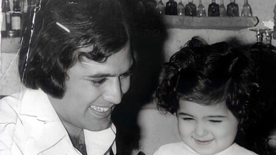 Twinkle Khanna shared a picture with Rajesh Khanna on Instagram. Twinkle Khanna shared a picture with Rajesh Khanna on Instagram.