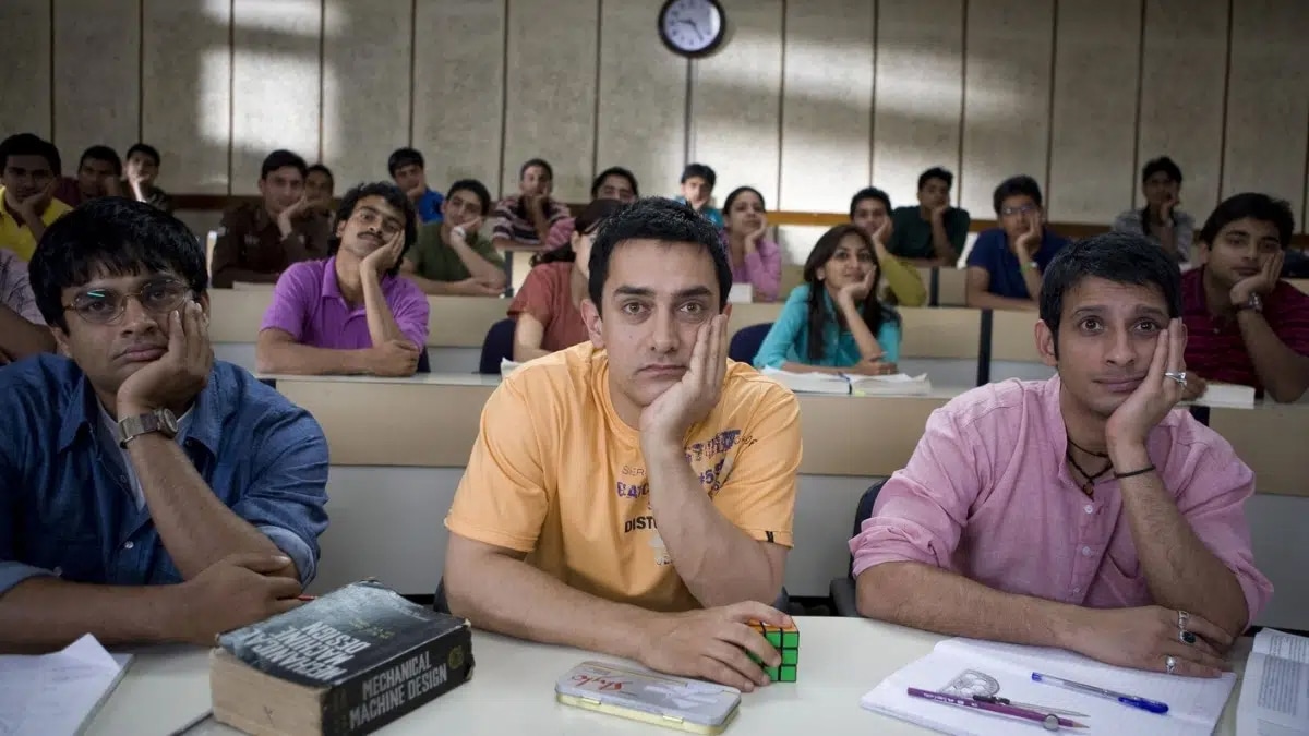 3 Idiots became the first Hindi film to earn ₹200 crore at the Indian box office.