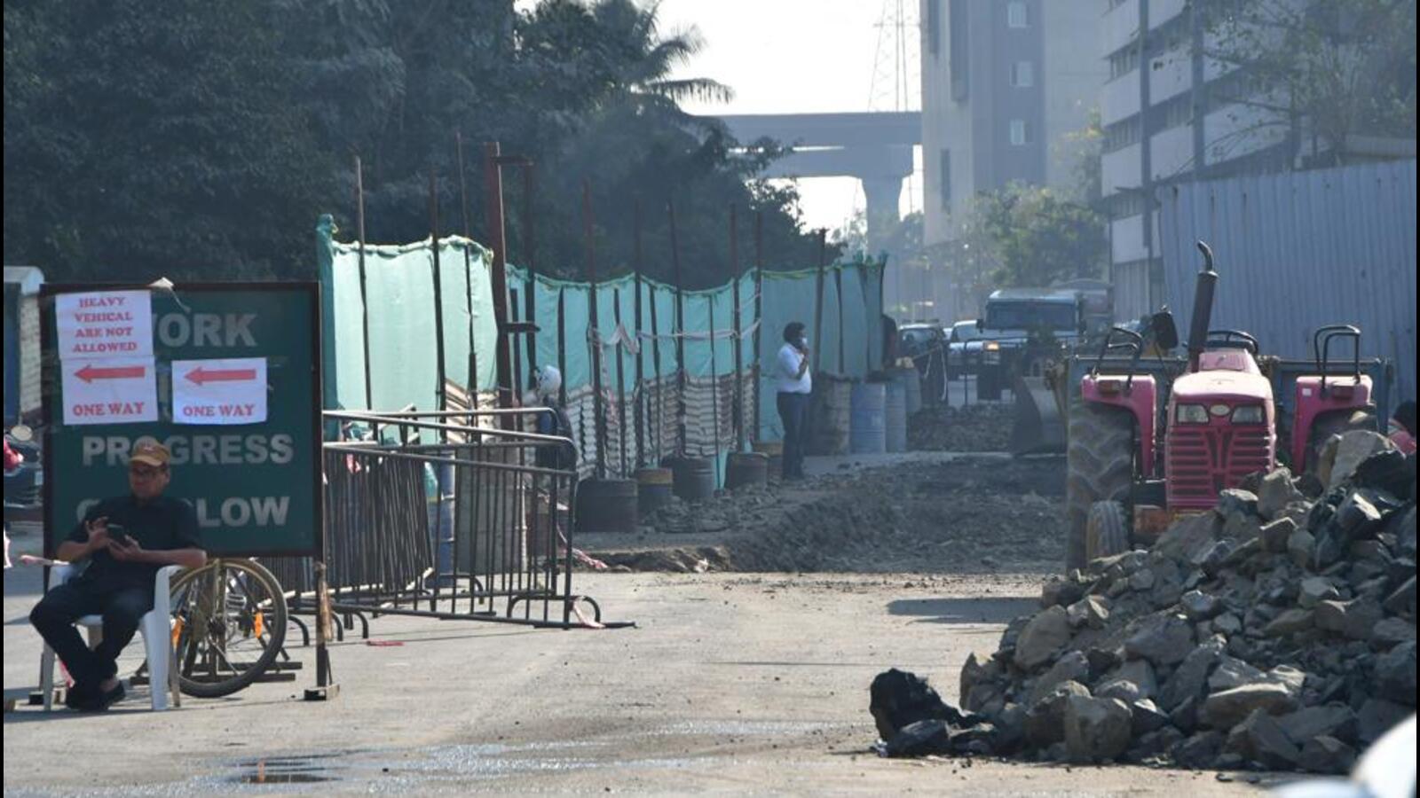 Builder gets stop work notice for Wadala project after crack in road