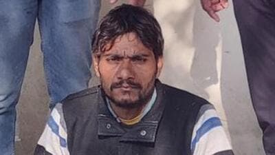 Man held for killing wife by dragging her head on stove