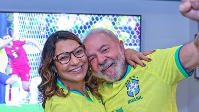 Brazil Lula da Silva: Brazilian President-elect Luiz Inacio Lula da Silva (R) and his wife, Rosangela da Silva (L). (AFP) Brazil Lula da Silva: Brazilian President-elect Luiz Inacio Lula da Silva (R) and his wife, Rosangela da Silva (L). (AFP)