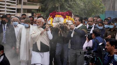 Prime Minister Narendra Modi rushed to Gandhinagar for the funeral. (ANI) Prime Minister Narendra Modi rushed to Gandhinagar for the funeral. (ANI)