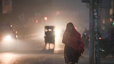 The the Commission for Air Quality Management said conditions are likely to be unfavourable for significant dispersal of pollutants on New Year’s eve and January 1 as well, as temperatures will be low. (Raj K Raj/HT Photo) The the Commission for Air Quality Management said conditions are likely to be unfavourable for significant dispersal of pollutants on New Year’s eve and January 1 as well, as temperatures will be low. (Raj K Raj/HT Photo)