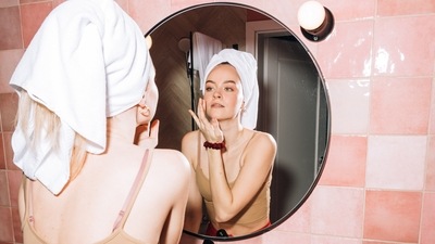 Getting ready for New Year's Eve party? Here are 5 magical winter essentials to keep your skin happy and hydrated (KoolShooters) Getting ready for New Year's Eve party? Here are 5 magical winter essentials to keep your skin happy and hydrated (KoolShooters)