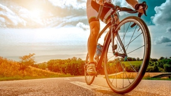 3. Stay physically active - Exercising every day is not only beneficial for the heart or lungs but even the kidneys too. Regular physical activity will help one to maintain optimum weight and keep kidney problems at bay. Exercising can help to manage&nbsp;blood sugar in diabetics, reduces blood pressure, and boosts heart health but that doesn’t mean you need to spend long hours at the gym. You can even start with walking and slowly move to swimming, cycling, running, aerobics, Yoga or even Pilates. It is essential to exercise for at least 30 minutes every day.&nbsp;(Unsplash)