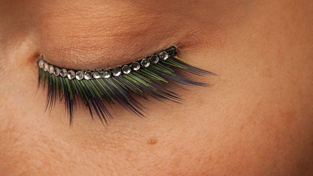 False lashes are a great way to add some drama to your look on New Year's Eve(Pexels)