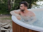 Does a hot water bath reduce male fertility? (Ron Lach) Does a hot water bath reduce male fertility? (Ron Lach)