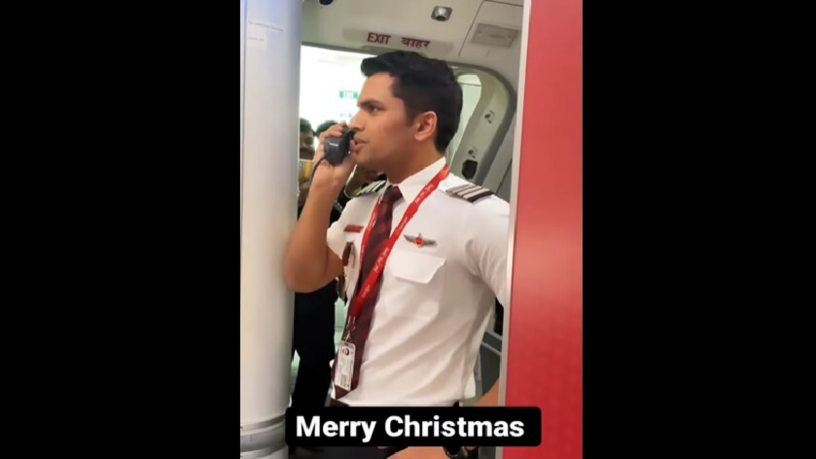 SpiceJet pilot welcomes passengers with his poem, wins hearts