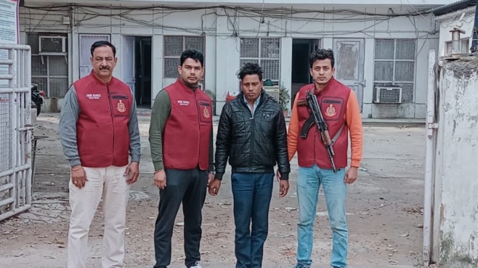 Man wanted in Bihar's spurious liquor case arrested in Delhi Latest