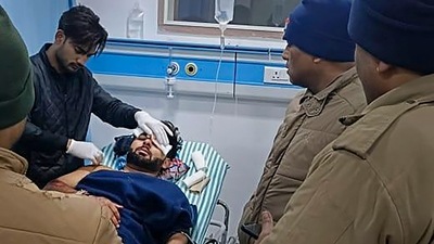 Cricketer Rishabh Pant receives treatment at a hospital after his car met with an accident, in Roorkee, Friday, Dec. 30, 2022. (PTI Photo)  (PTI12_30_2022_000099B) (PTI)