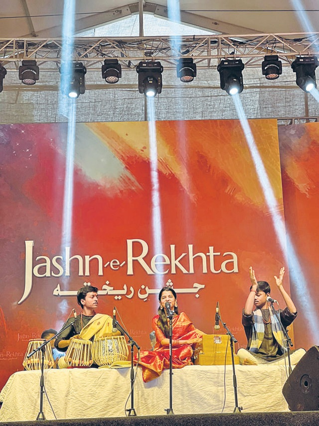 The soulful performances by singer Maithili Thakur, was a treat for all music lovers. The soulful performances by singer Maithili Thakur, was a treat for all music lovers.