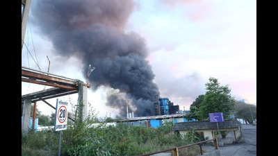 Black smoke rises after a fire broke out at a factory, at Mundegaon village in Nashik on Sunday (HT PHOTO) Black smoke rises after a fire broke out at a factory, at Mundegaon village in Nashik on Sunday (HT PHOTO)