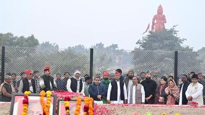 Samajwadi Party chief Akhilesh Yadav at the samadhi sthal (memorial) of Mulayam Singh Yadav in Saifai. (SOURCED IMAGE) Samajwadi Party chief Akhilesh Yadav at the samadhi sthal (memorial) of Mulayam Singh Yadav in Saifai. (SOURCED IMAGE)