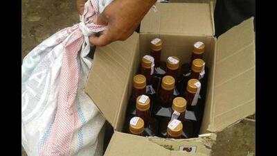 The offenders purchase liquor in Goa at lower rates and sell it in Maharashtra at much higher prices, thereby making profits. (REPRESENTATIVE IMAGE) The offenders purchase liquor in Goa at lower rates and sell it in Maharashtra at much higher prices, thereby making profits. (REPRESENTATIVE IMAGE)