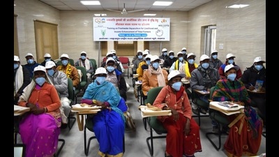 Thirty fish farmers from tribal farmers community in Sonbhadra attend a training programme on freshwater aquaculture at ICAR-NBFGR. (HT)
