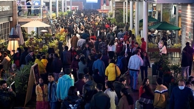 People gather at Cyber hub to celebrate the New Year party in Gurugram.&nbsp; (Parveen Kumar/HT Photo)