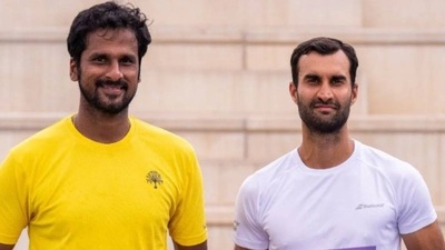 Yuki Bhambri (L) with Saketh Myneni