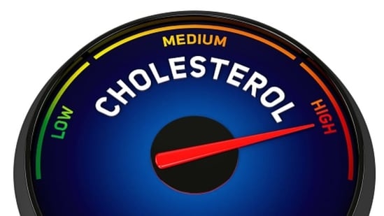 High levels of blood cholesterol increase the risk of both Alzheimer's disease and heart disease.(Unsplash)
