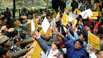 New Delhi, Jan 02 (ANI): Aam Aadmi Party (AAP) supporters during a protest outside the residence of Delhi Lieutenant Governor Vinai Kumar Saxena over the death of a woman who died after she was dragged for a few kilometres by a car that hit her in Sultanpuri area on January 1, in New Delhi on Monday. (ANI Photo) New Delhi, Jan 02 (ANI): Aam Aadmi Party (AAP) supporters during a protest outside the residence of Delhi Lieutenant Governor Vinai Kumar Saxena over the death of a woman who died after she was dragged for a few kilometres by a car that hit her in Sultanpuri area on January 1, in New Delhi on Monday. (ANI Photo)