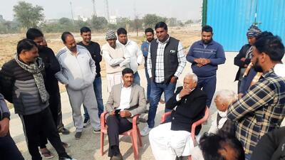 Gurugram, India-January 02, 2023: MCG joint commissioner Naresh Kumar during the meeting with Ullahawas villagers to monitor waste at the Material Recovery Facility(MRF) in Ullahawas village near sector-61, in Gurugram, India, on Monday, 02 January 2023. (Photo by Parveen Kumar/Hindustan Times)(Pic to go with Leena Dhankar's story) Gurugram, India-January 02, 2023: MCG joint commissioner Naresh Kumar during the meeting with Ullahawas villagers to monitor waste at the Material Recovery Facility(MRF) in Ullahawas village near sector-61, in Gurugram, India, on Monday, 02 January 2023. (Photo by Parveen Kumar/Hindustan Times)(Pic to go with Leena Dhankar's story)