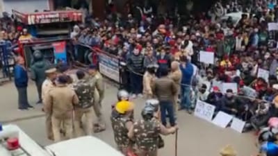 People peacefully protest against railway’s anti-encroachment drive in Haldwani (Twitter Photo) People peacefully protest against railway’s anti-encroachment drive in Haldwani (Twitter Photo)